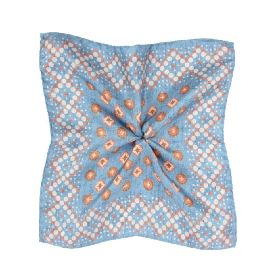 Pynteklud, lyseblå med prikker