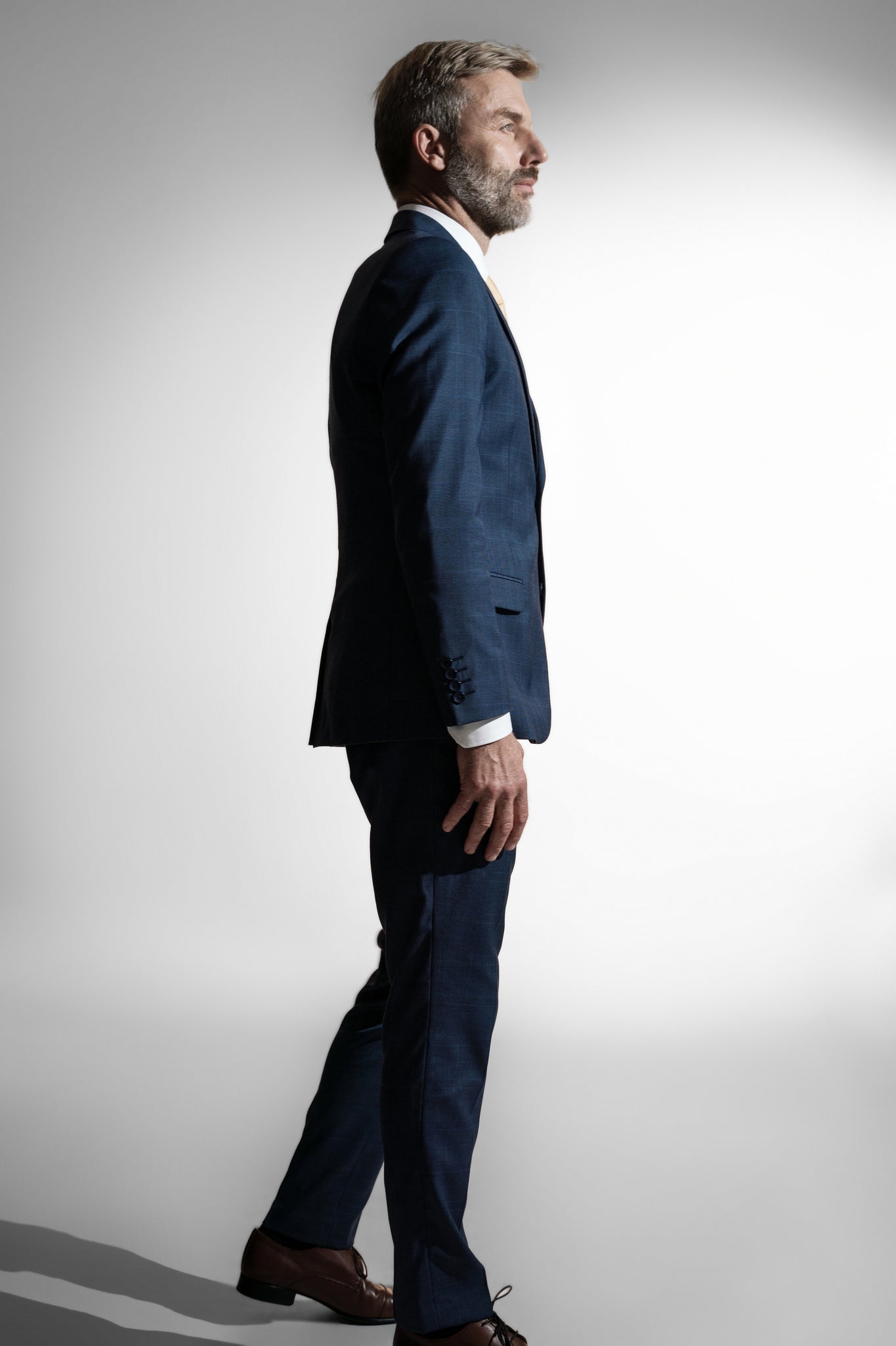 Petrusse Bright Grey suit